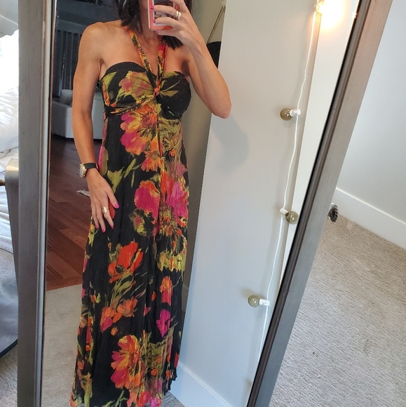 Floral backless maxi dress - Picture 2 of 4